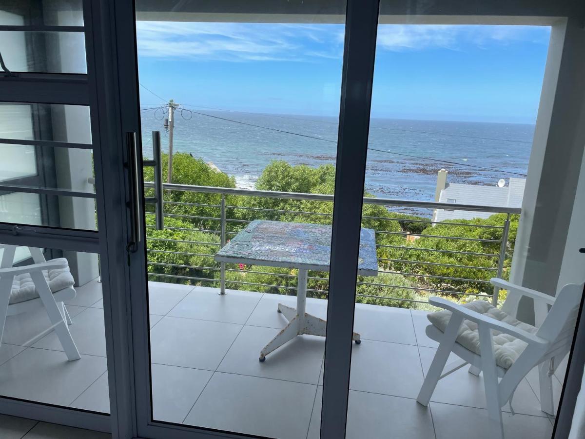 Vermont Hermanus - Views, Sunny, Right On The Sea Екстериор снимка
