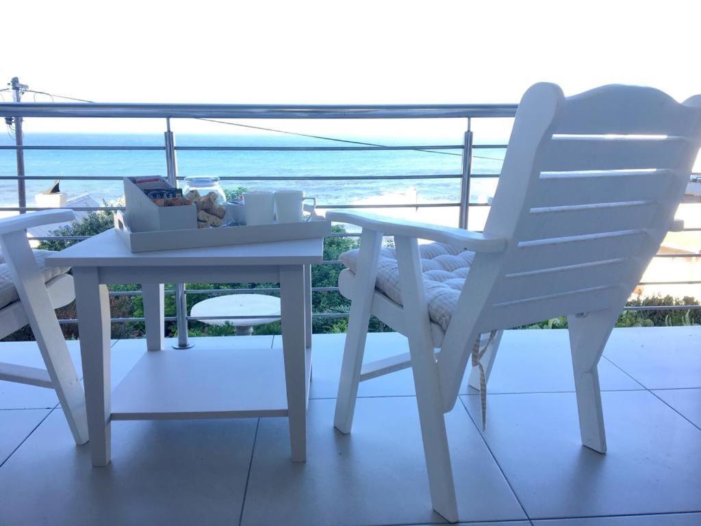 Vermont Hermanus - Views, Sunny, Right On The Sea Екстериор снимка